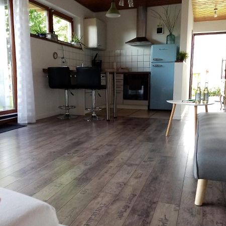 Schoene Einzimmer Wohnung Zwischen Bodensee Und Allgaeu Neukirch  Екстериор снимка