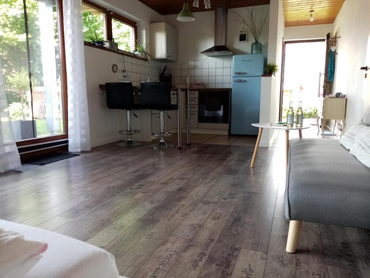 Schoene Einzimmer Wohnung Zwischen Bodensee Und Allgaeu Neukirch  Екстериор снимка